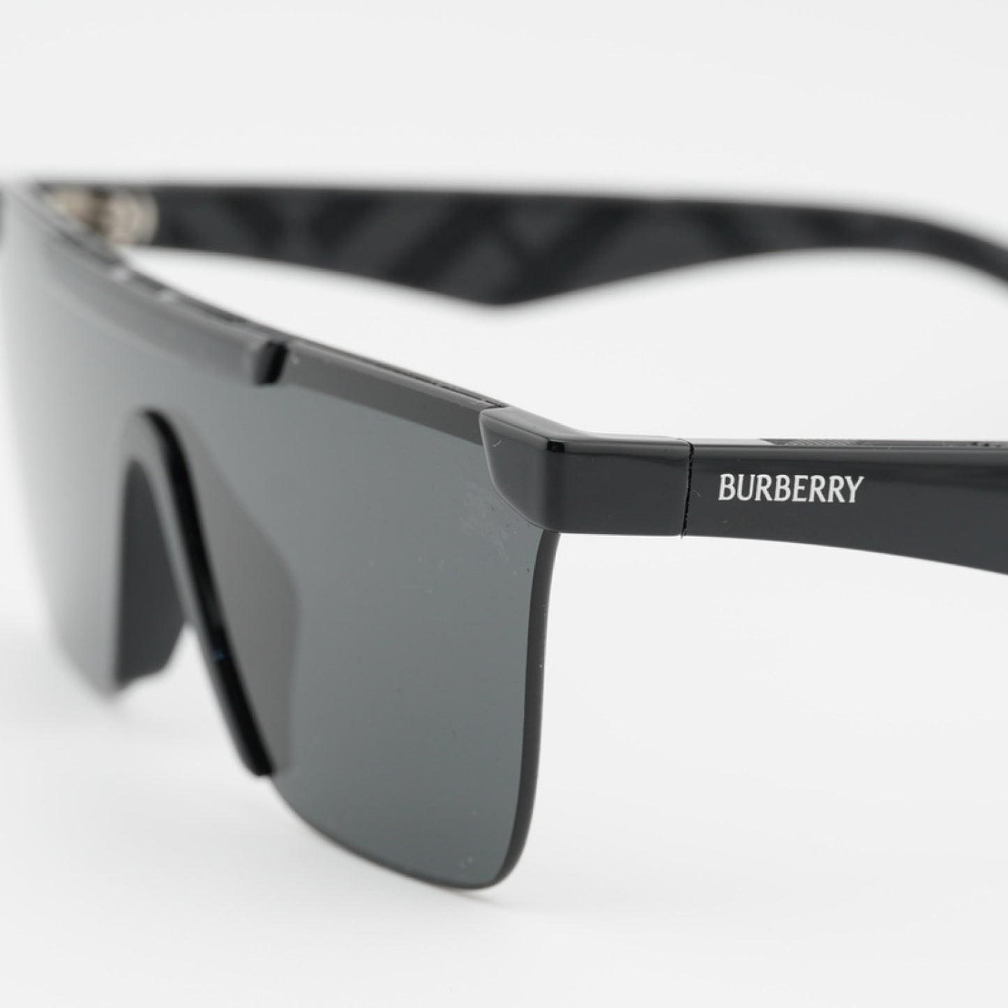 Lentes de Sol Burberry BE4480D 300187