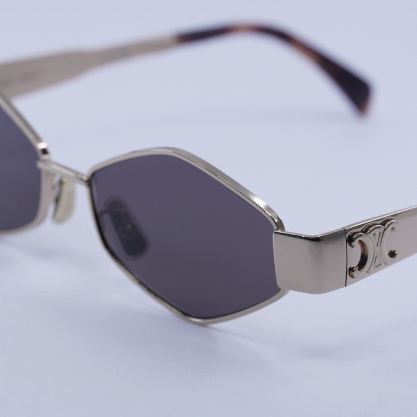 Lentes de Sol Celine CL40254U 28A 54-16-135