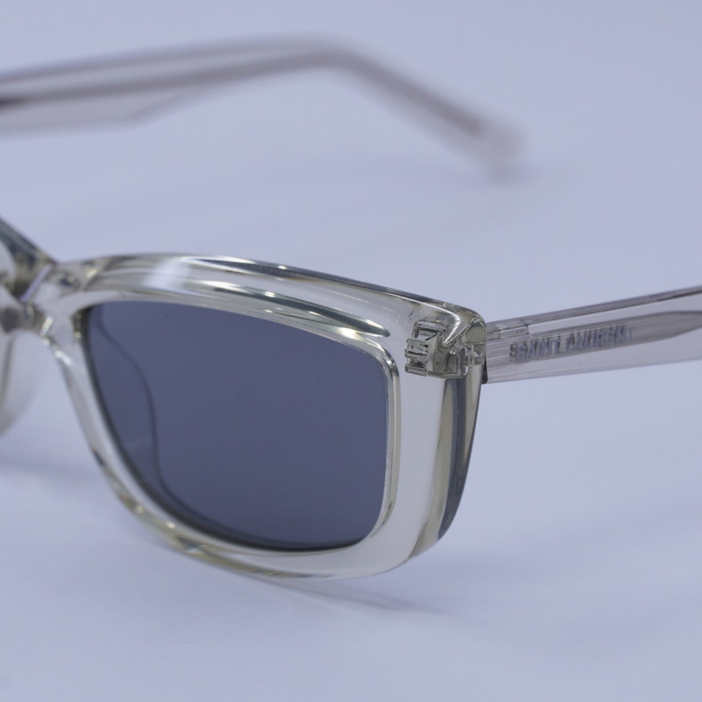 Lentes de Sol Saint Laurent SL658 003 54-17-145
