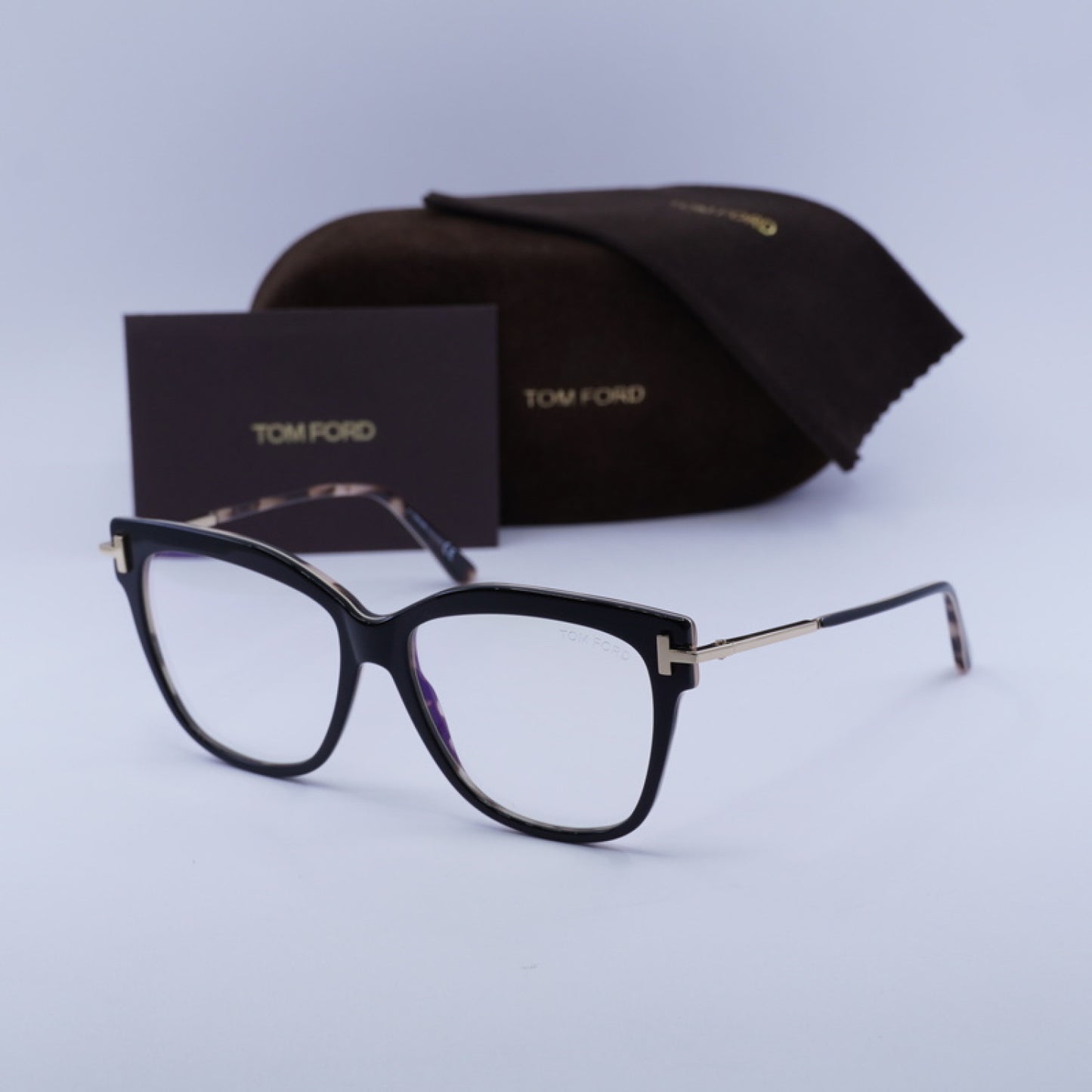 Armazón Oftálmico Tom Ford FT5704-B 005 54-15-140