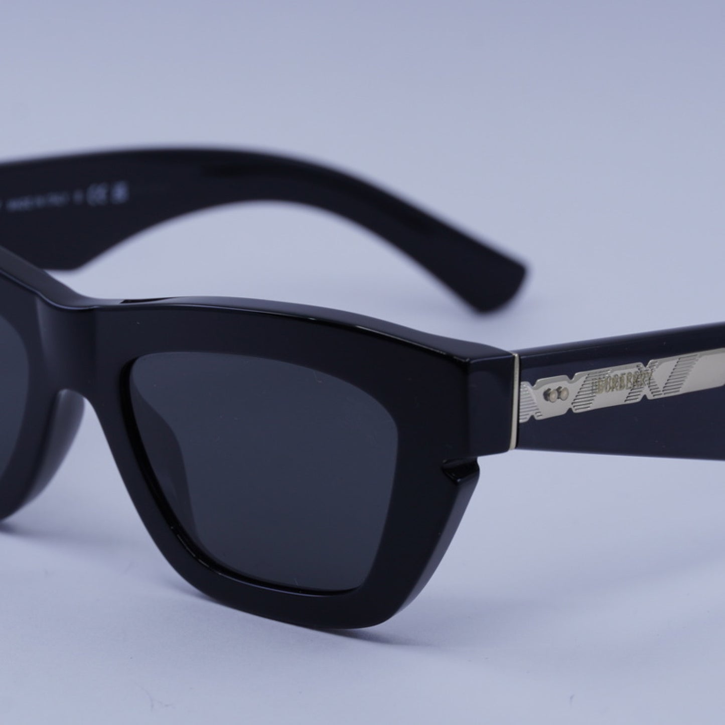 Lentes de Sol Burberry BE4454 300187 52-18-140