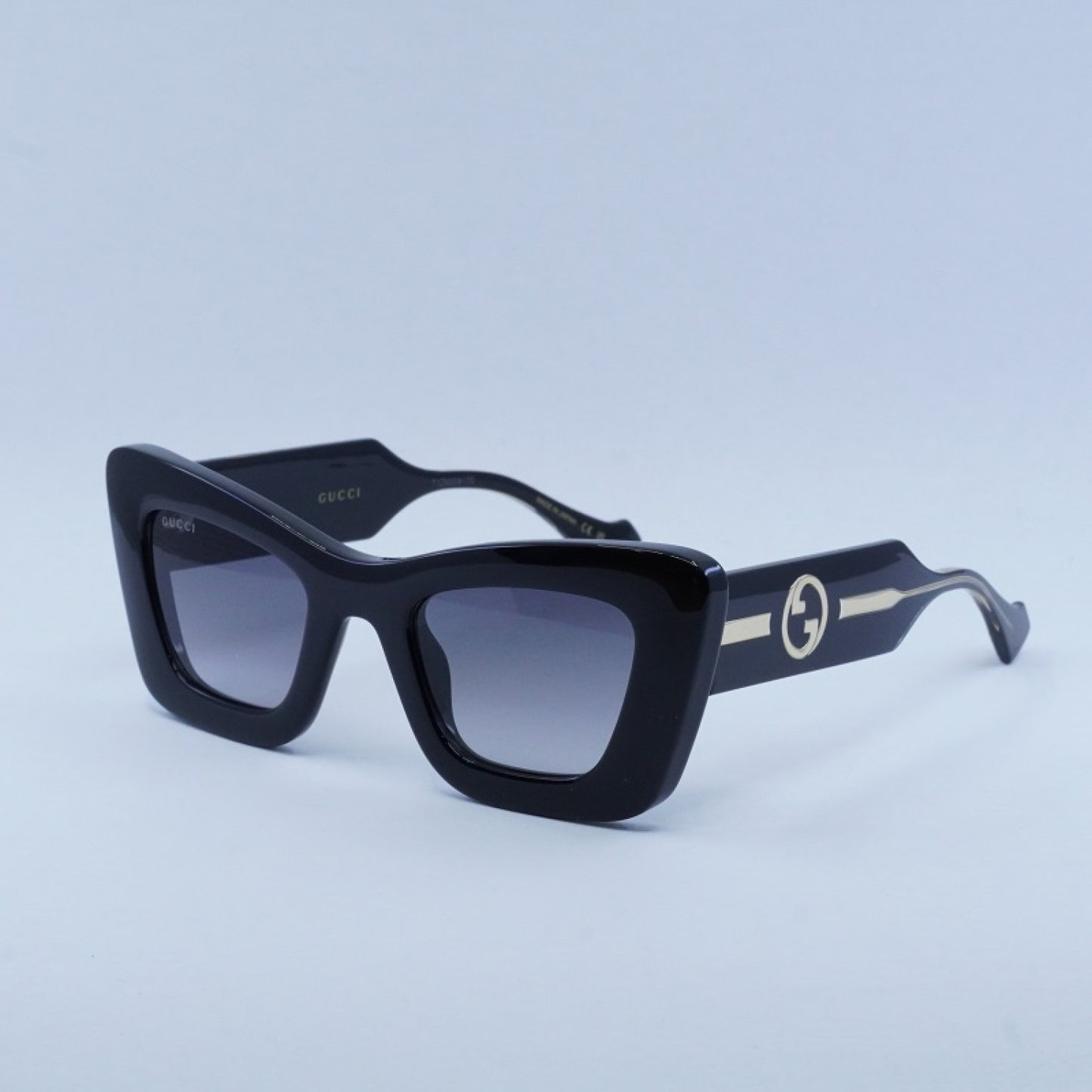 Lentes de Sol Gucci GG1552S 001 49-23-140
