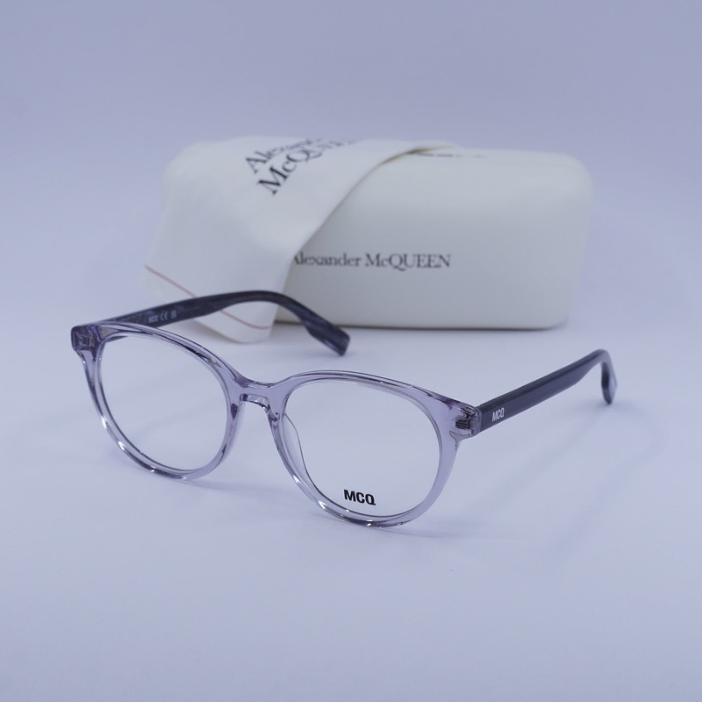 Armazón Oftálmico McQueen MQ0308O 007 52-17-140