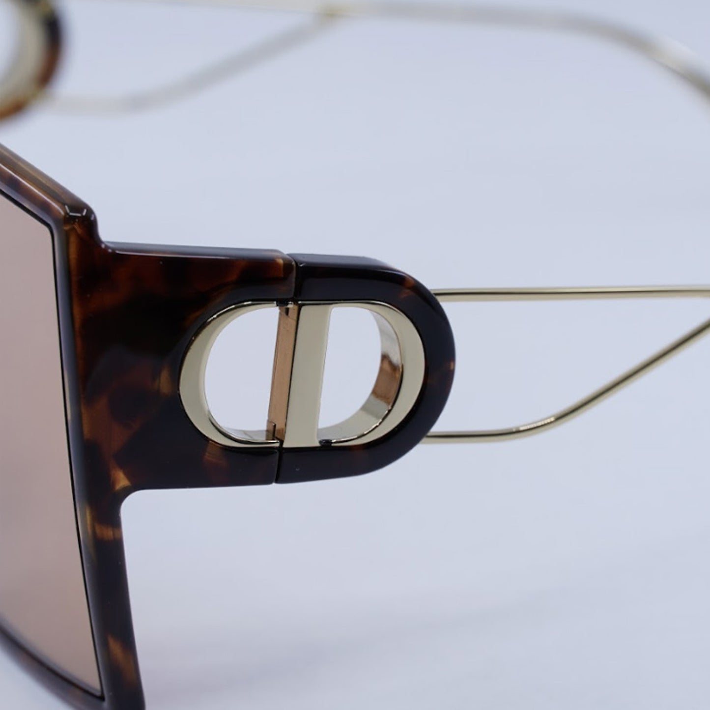 Lentes de Sol Dior 30MONTAIGNESU 26L0 58-15-130