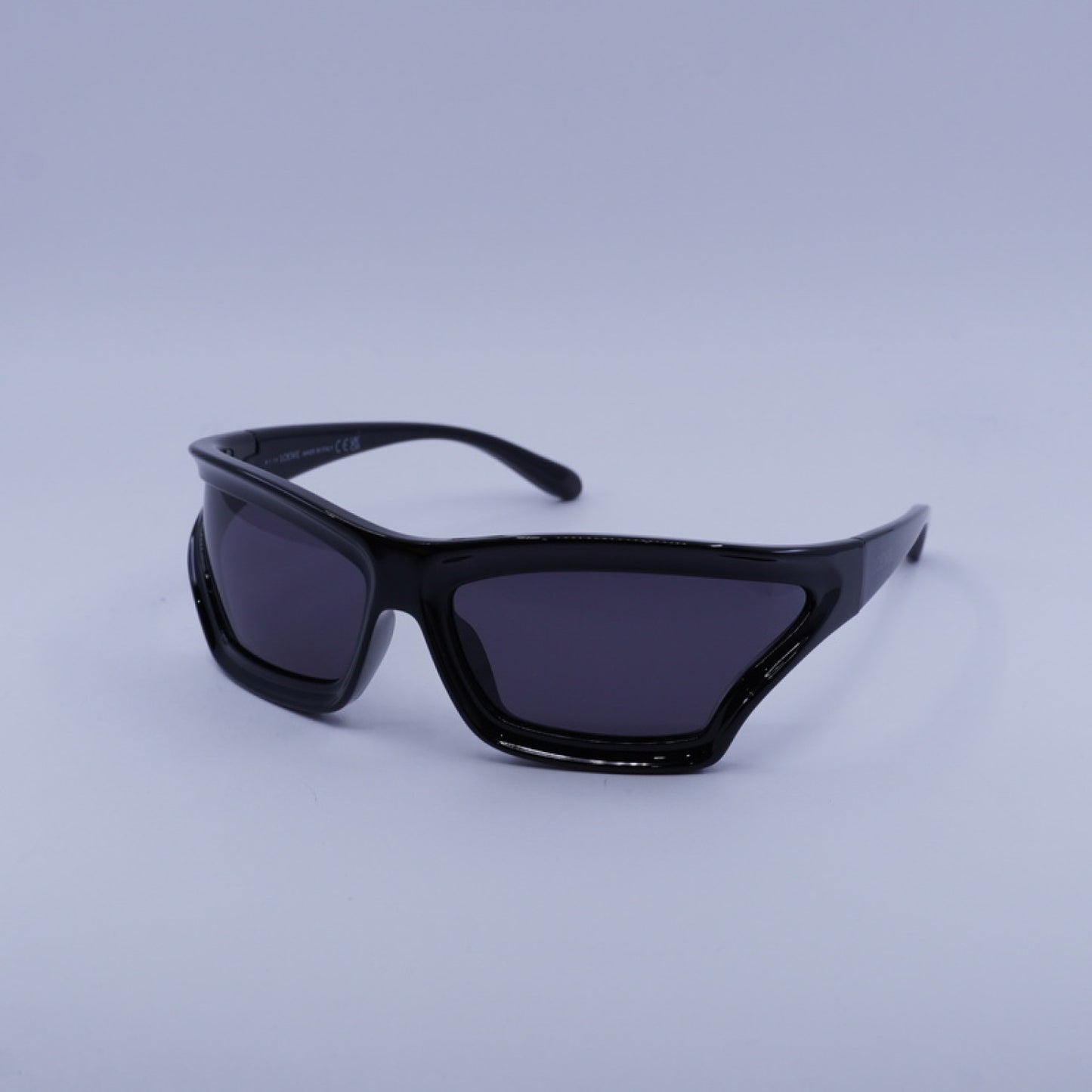 Loewe Sunglasses LW40143U 01A 70-17-115