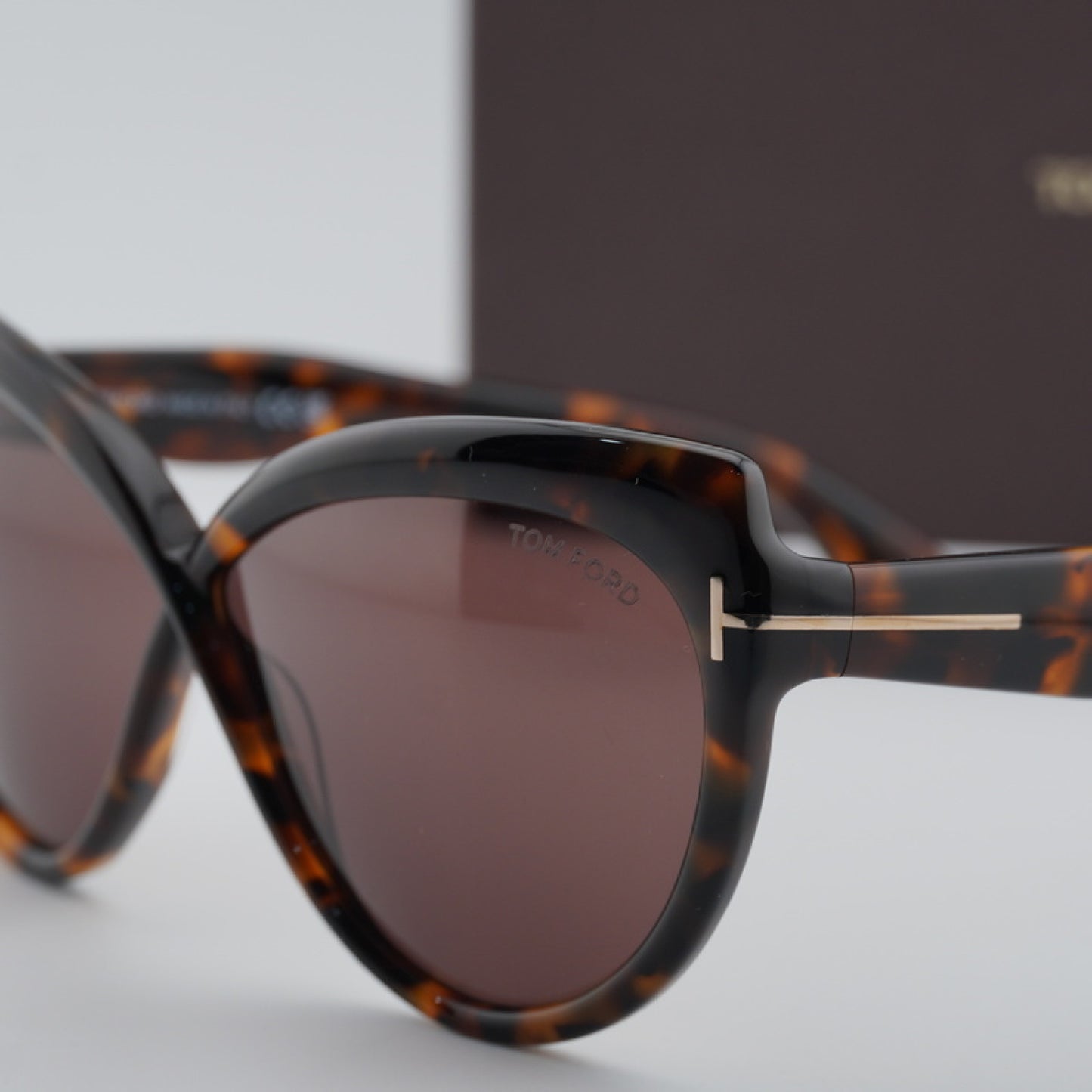 Lentes de Sol Tom Ford FT1196 52E 65-05-140