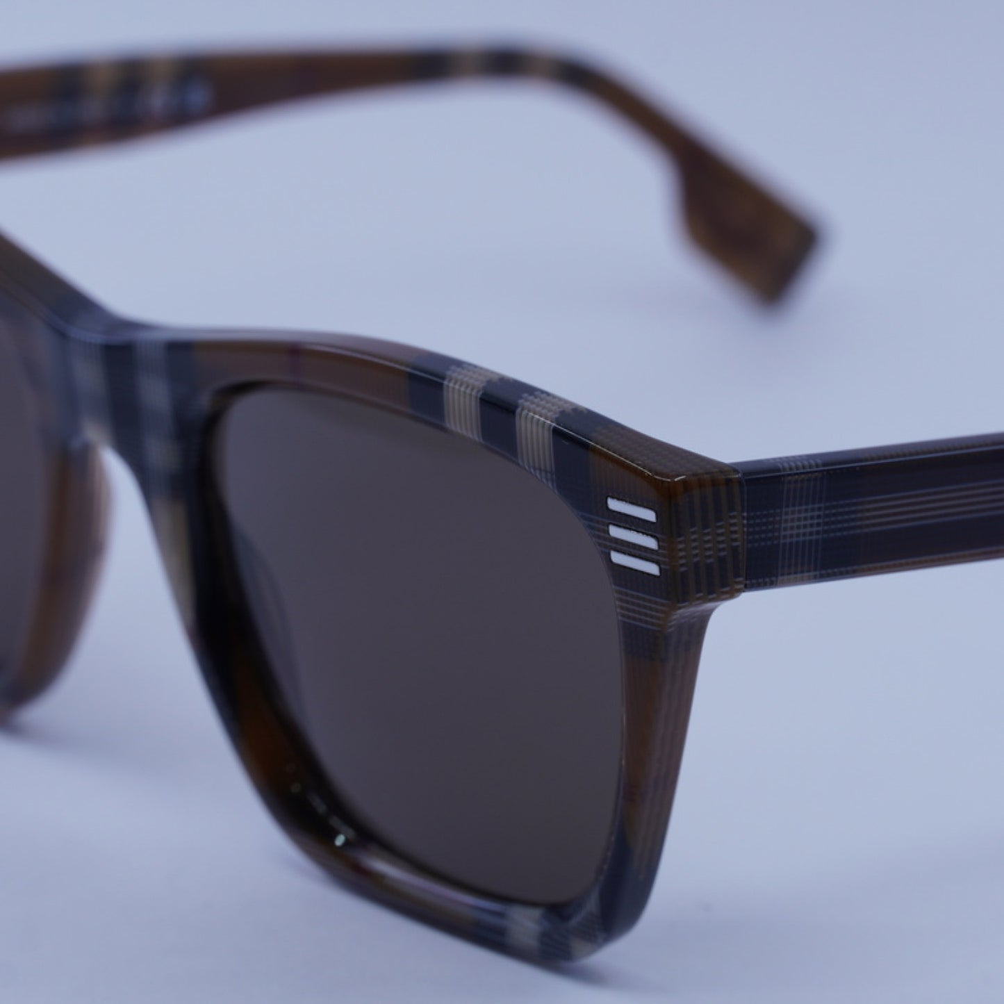 Lentes de Sol Burberry BE4348 396673 52-21-145