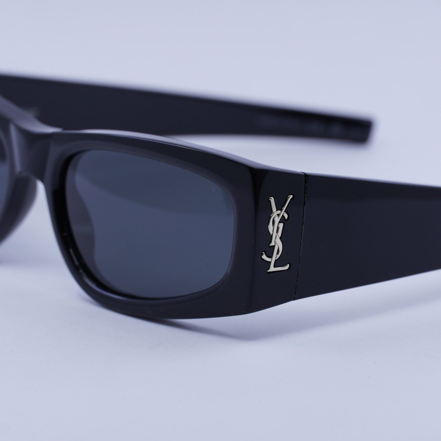 Lentes de Sol Saint Laurent SLM140 001 56-18-130