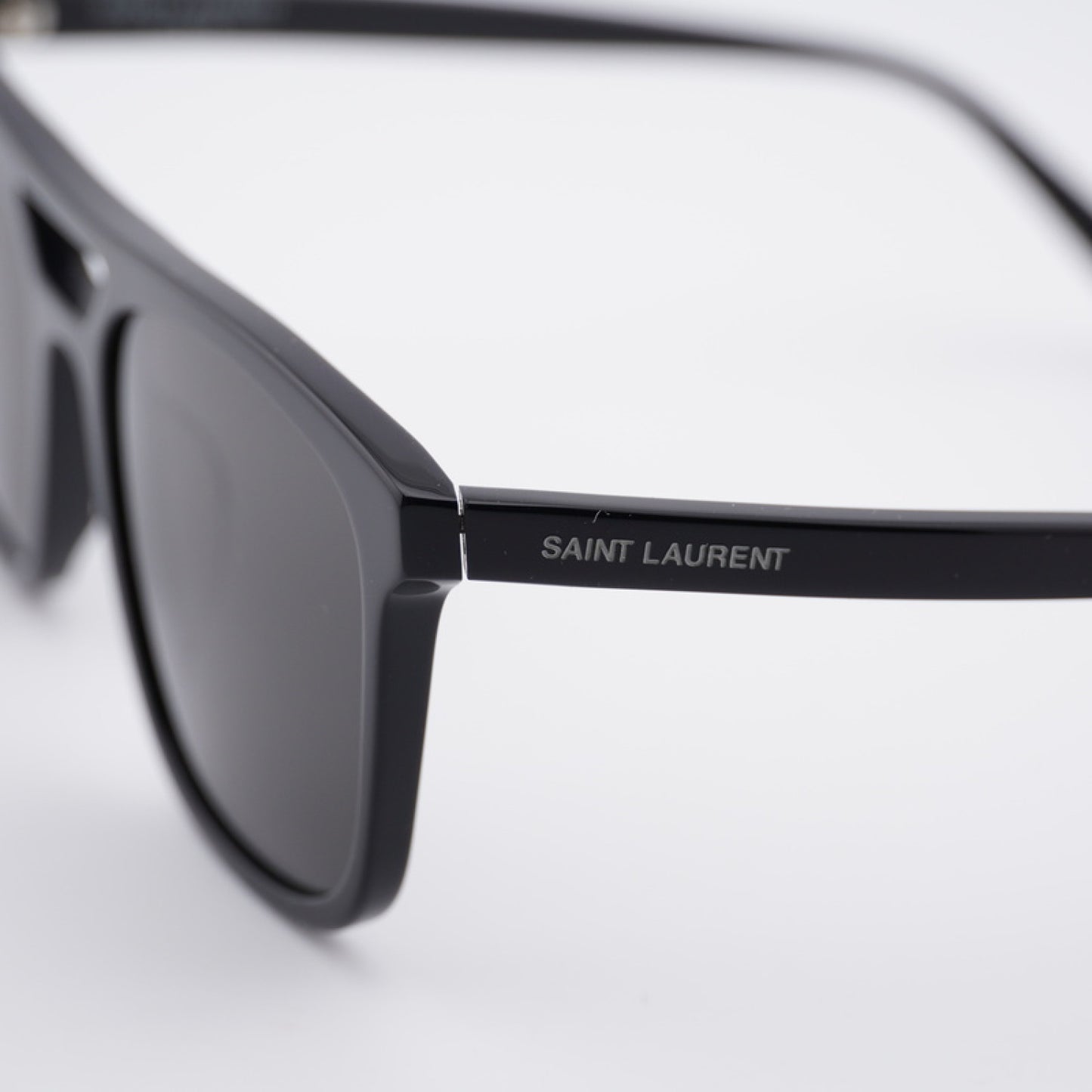 Lentes de Sol Saint Laurent SL455 001 56-19-145