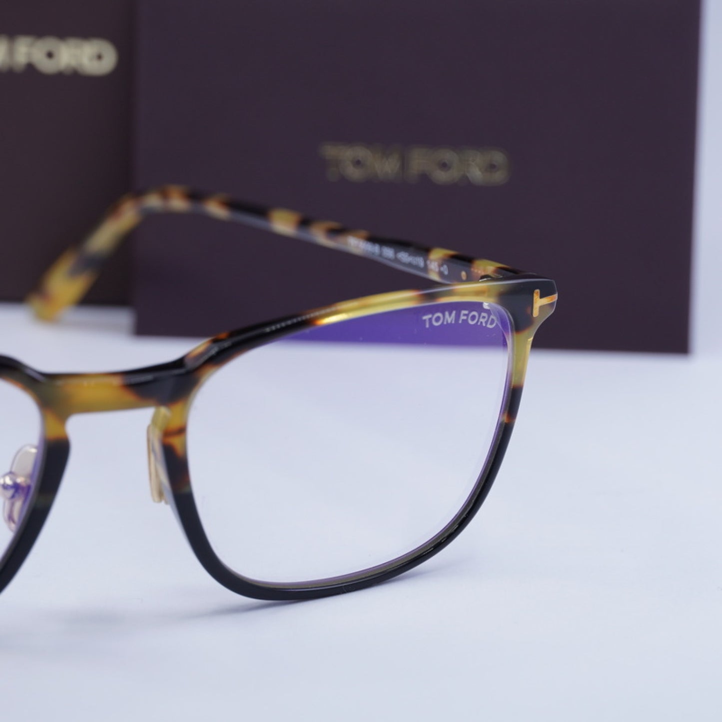 Armazón Oftálmico Tom Ford FT5699-B 056 55-19-145