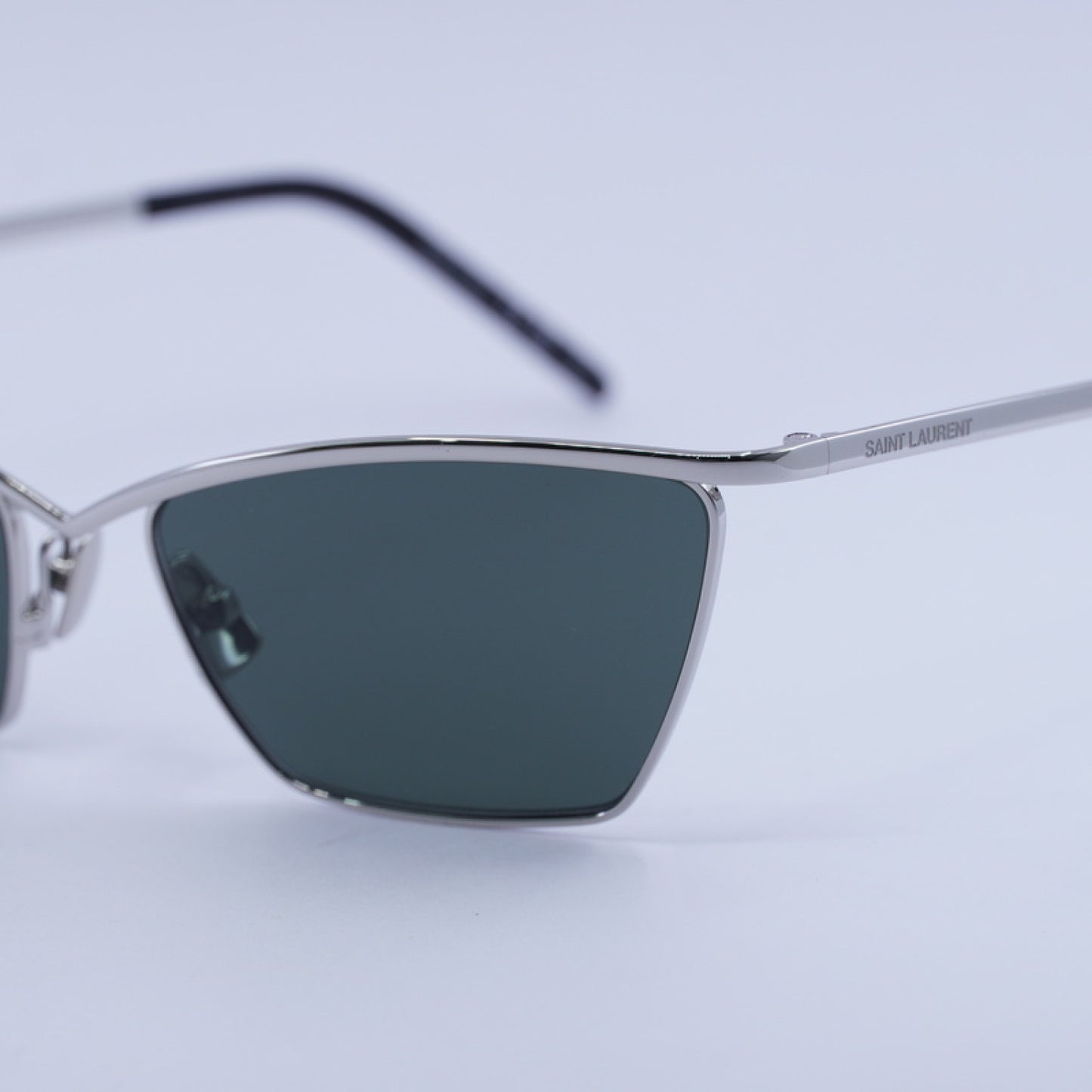 Lentes de Sol Saint Laurent SL637 002 57-17-140