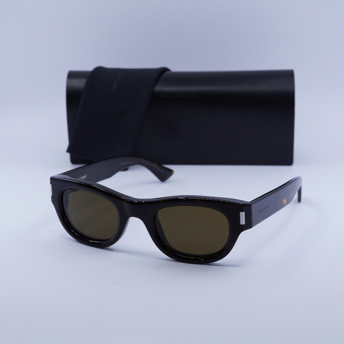 Lentes de Sol Saint Laurent SL761 002 49-21-145