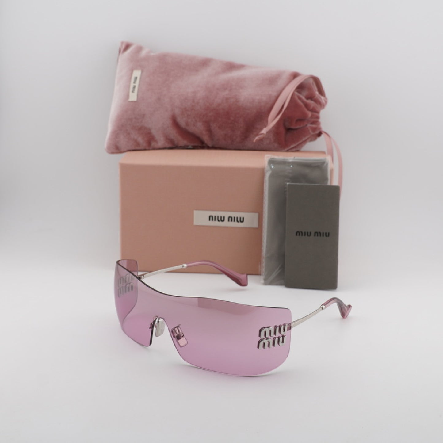 Lentes de Sol Miu Miu MUB53S 1BC70Y