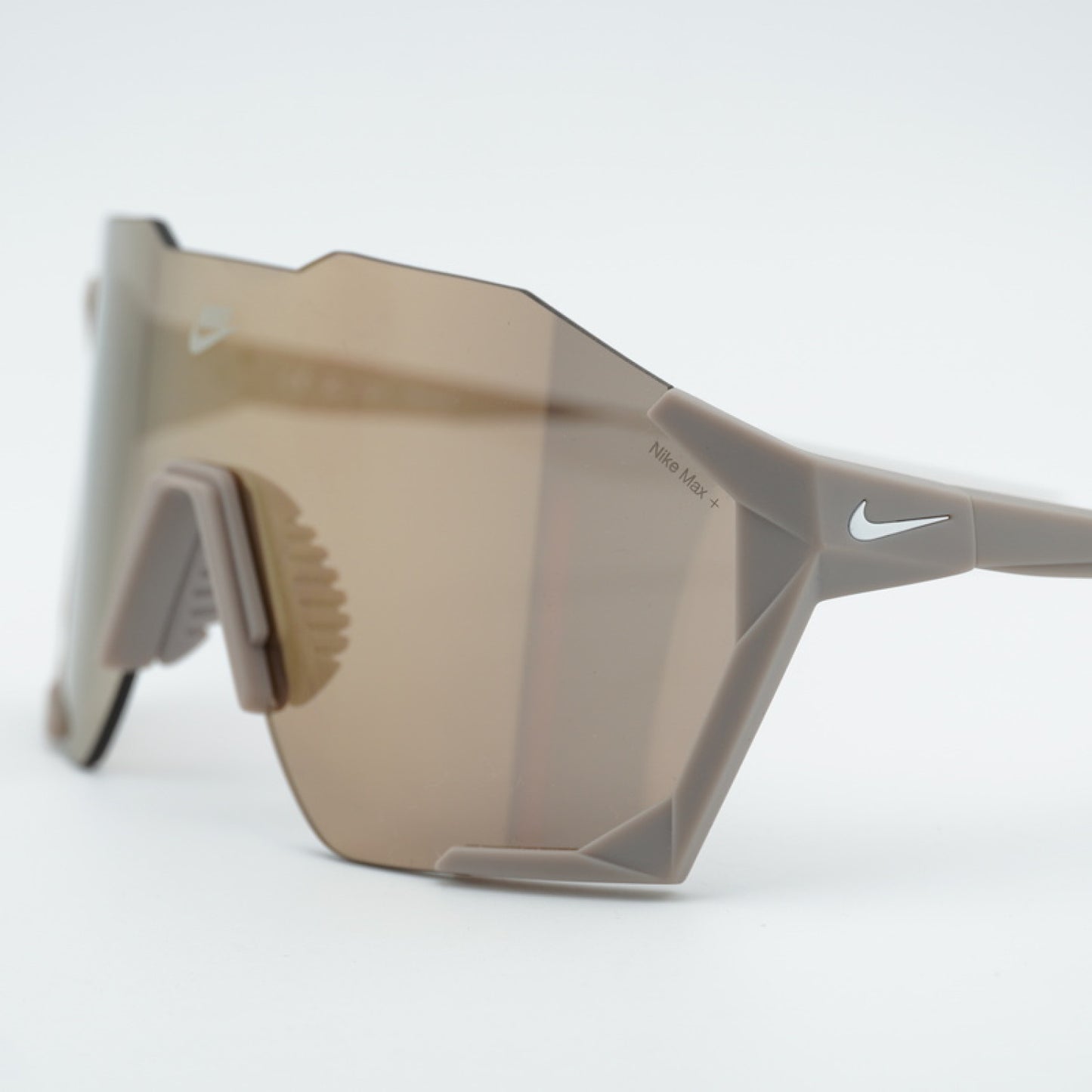 Lentes de Sol Nike NIKE CHARGED SHIELD IB3518X 009 61-18-140