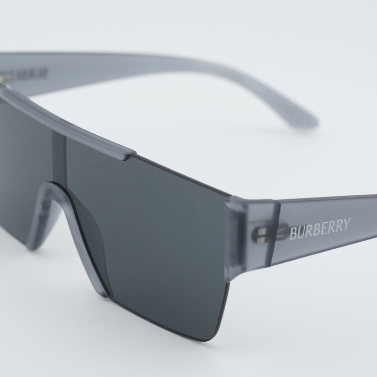 Lentes de Sol Burberry BE4291 421387 38-138-140