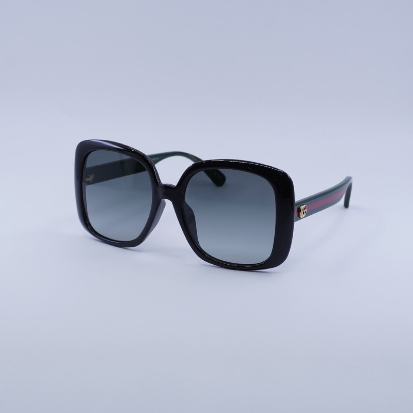 Lentes de Sol Gucci GG0714SA 001 56-19-145