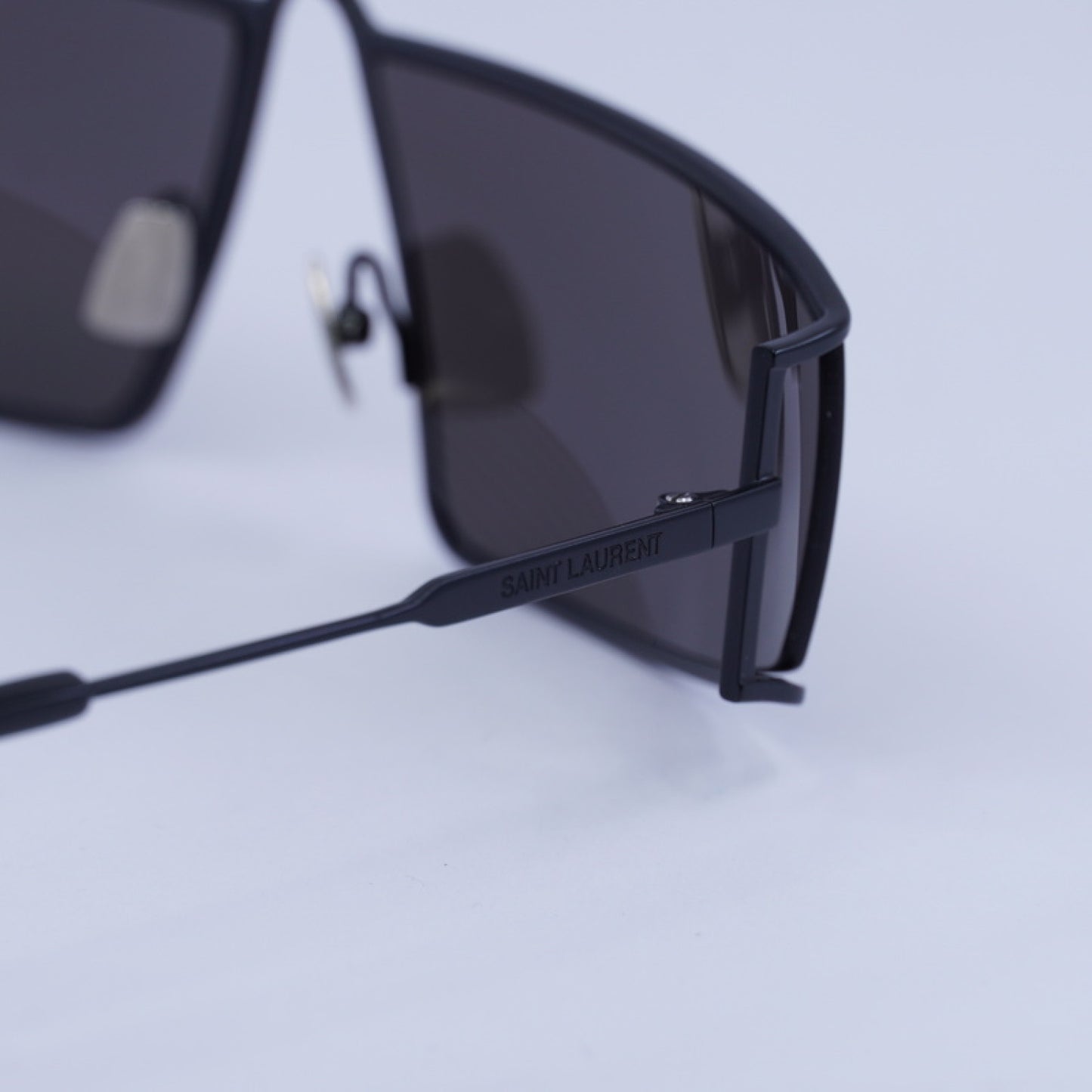 Lentes de Sol Saint Laurent SL606 001 66-13-130
