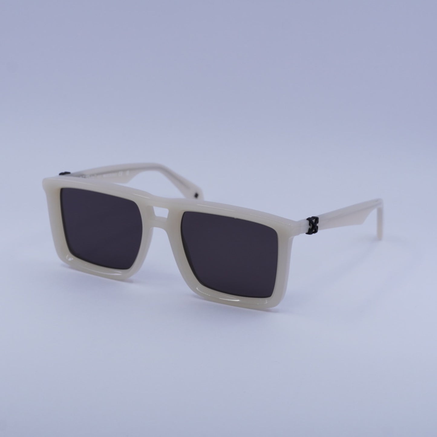 Lentes de Sol Off-White OERI13W STRATFORD 6107 55-20-145