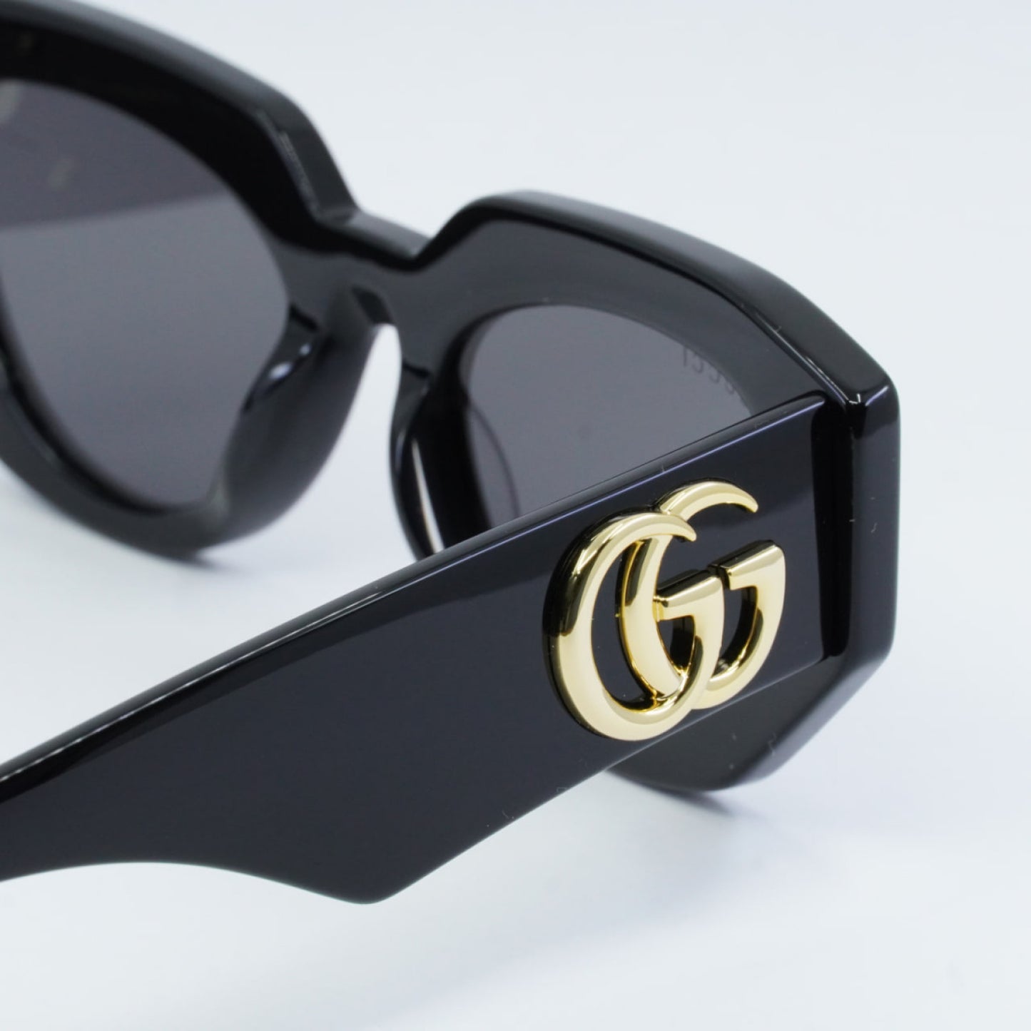 Lentes de Sol Gucci GG1421S 001 51-20-145