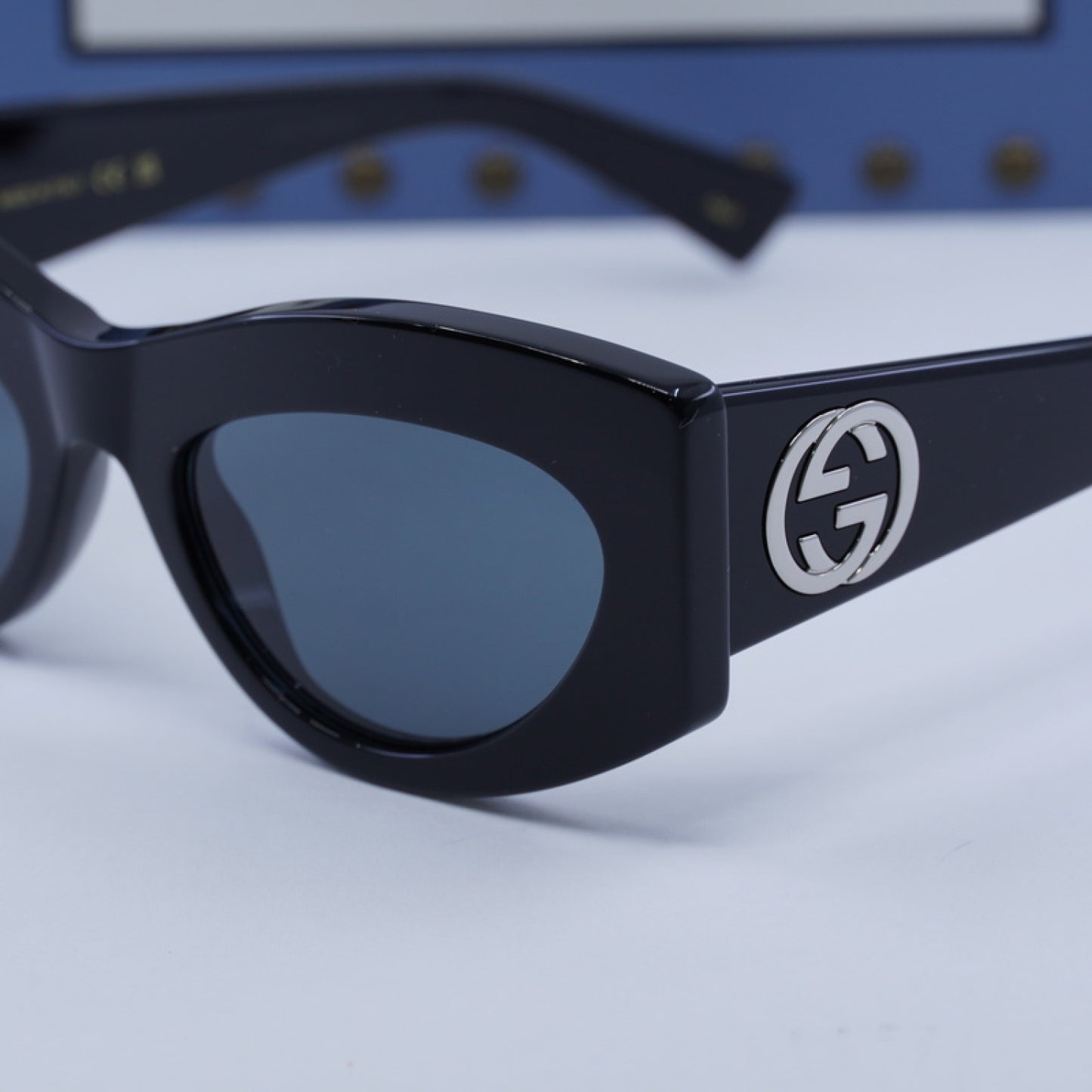 Lentes de Sol Gucci GG1843S 001 53-20-140