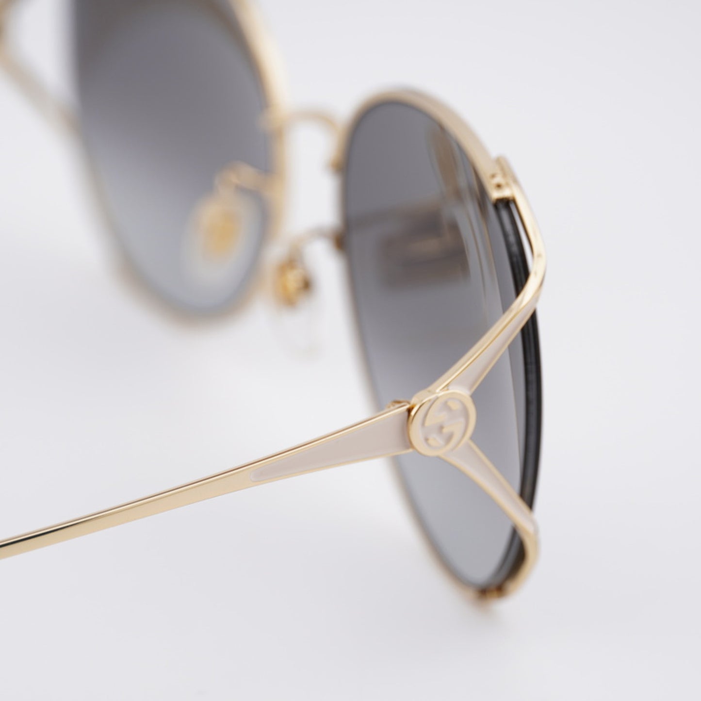 Lentes de Sol Gucci GG0650SK 002 59-18-135