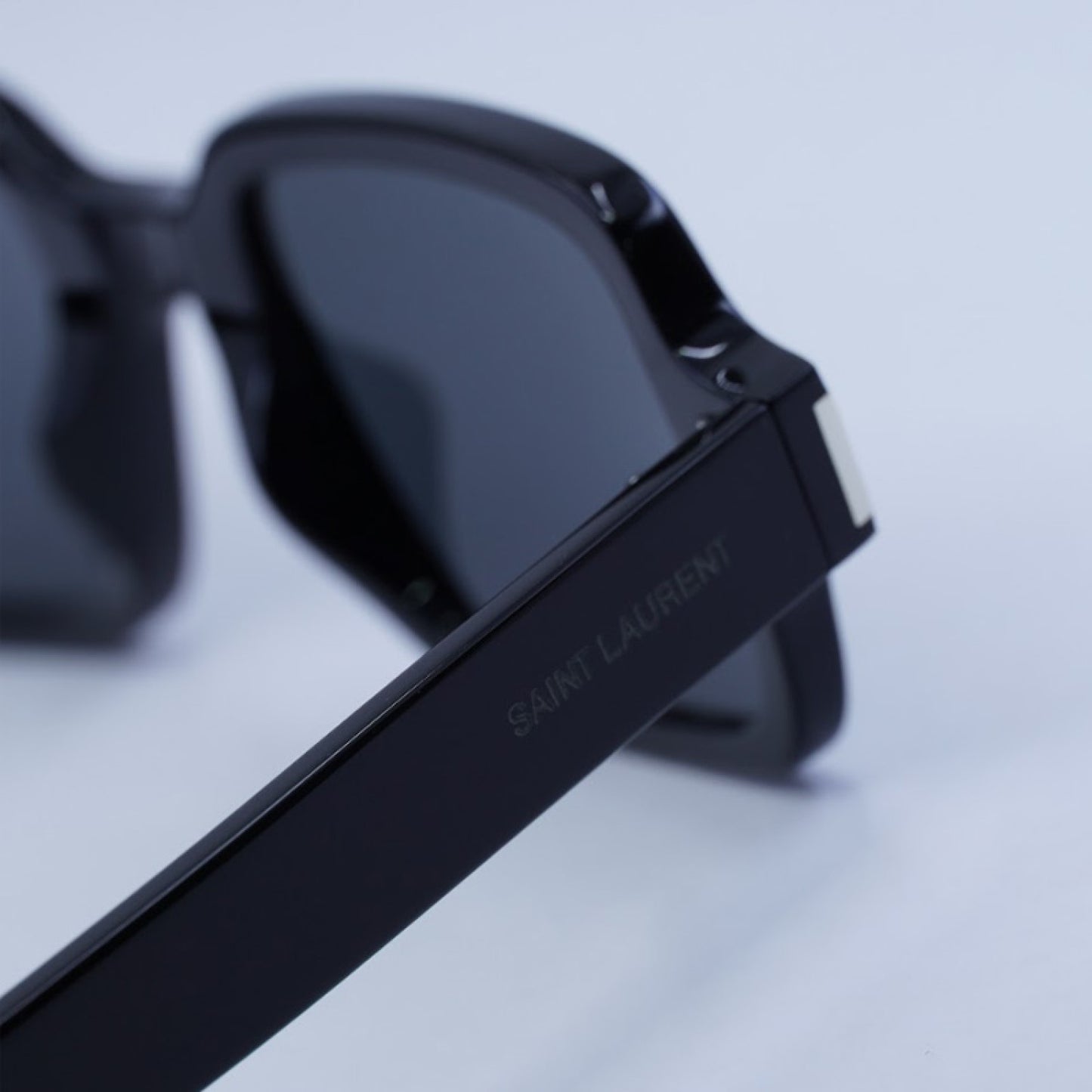 Lentes de Sol Saint Laurent SL720 001 48-23-145
