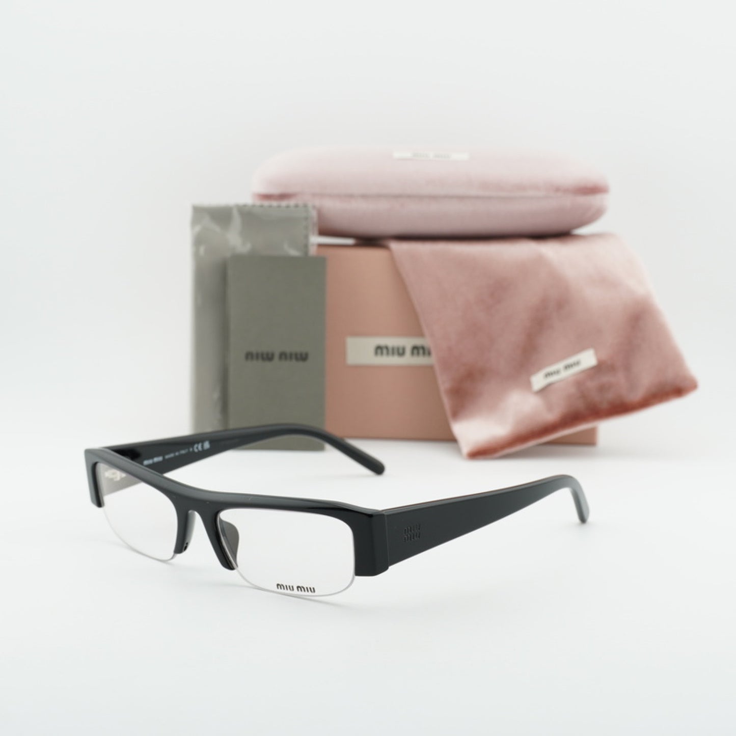 Lentes de Sol Miu Miu MUB07S 16K08N 51-17-135