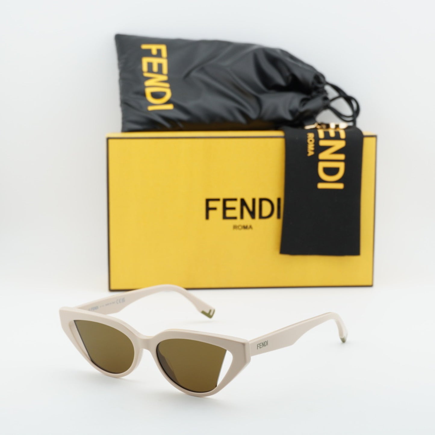 Lentes de Sol Fendi FE40009I 57J 52-16-142