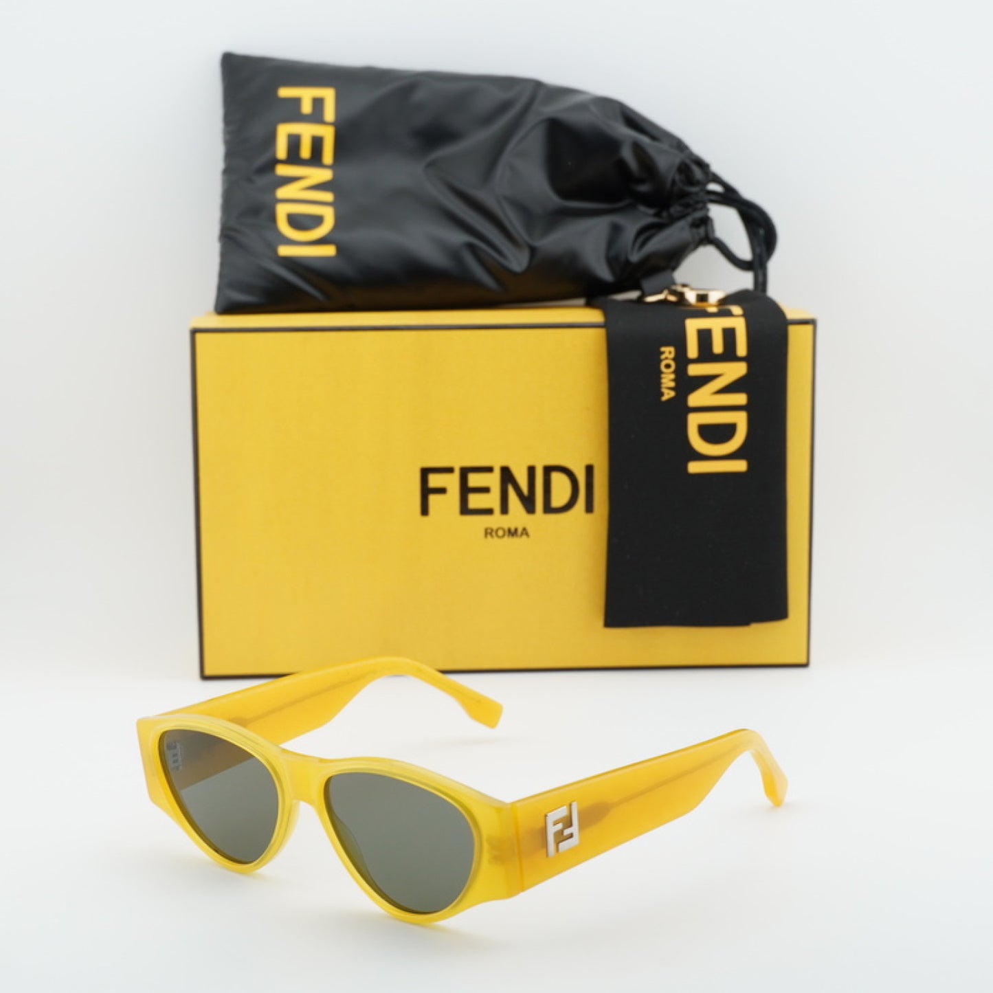 Lentes de Sol Fendi FE40158I 39N 55-15-145