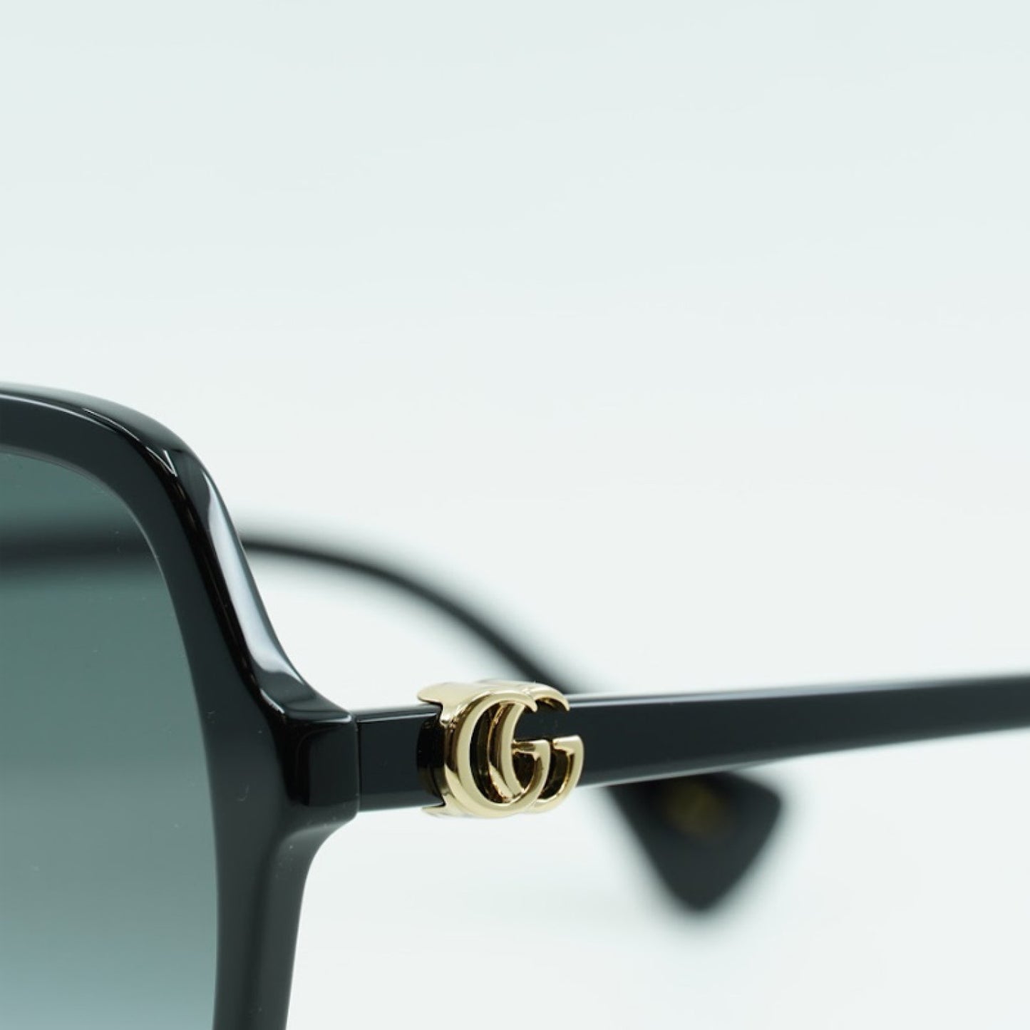 Lentes de Sol Gucci GG1072S 001 56-19-145