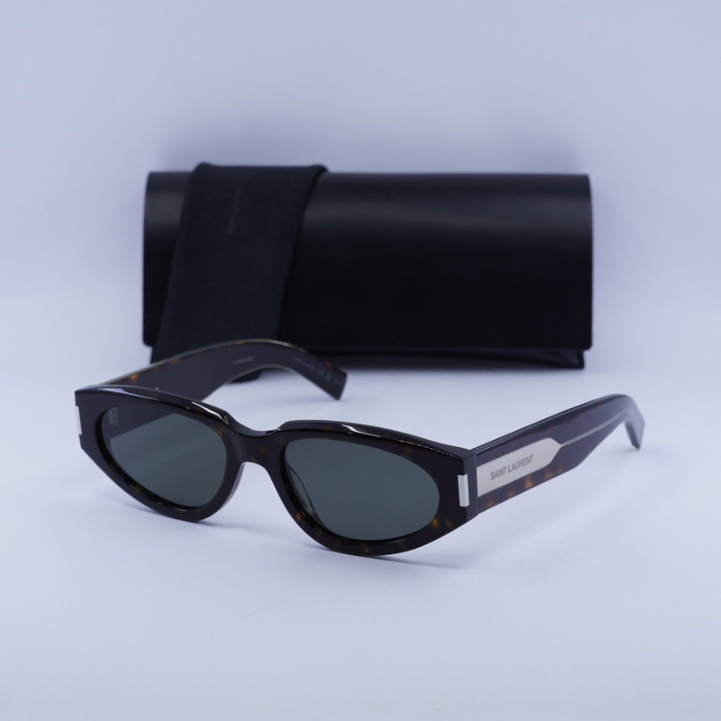 Lentes de Sol Saint Laurent SL618 002 56-19-145